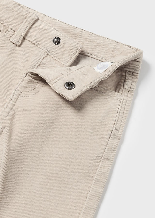 Pantalon Pana slim fit basico