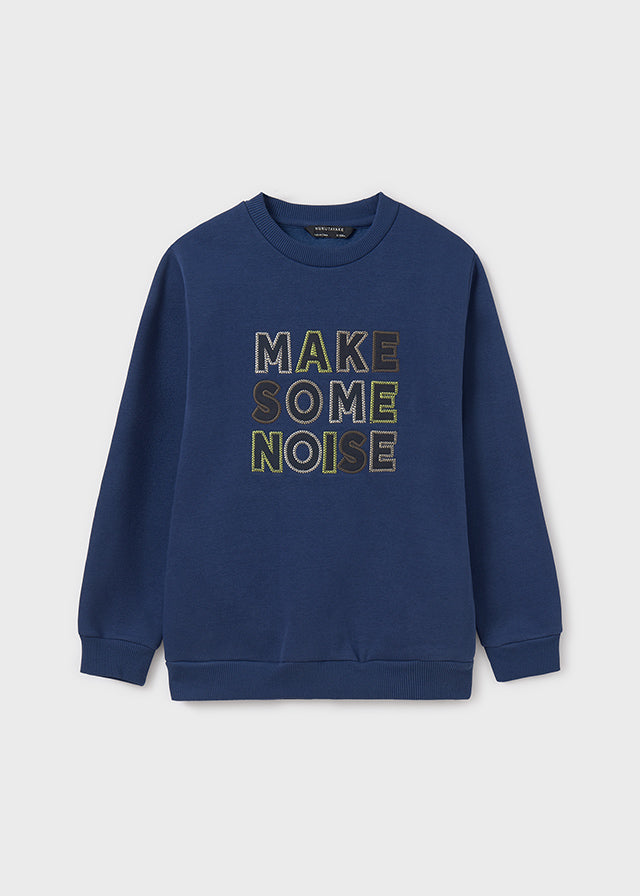 Pullover aplique bordado