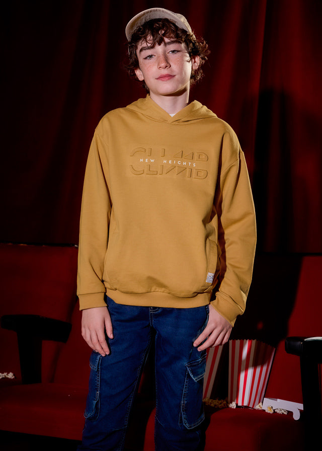 Pullover embossed con capucha