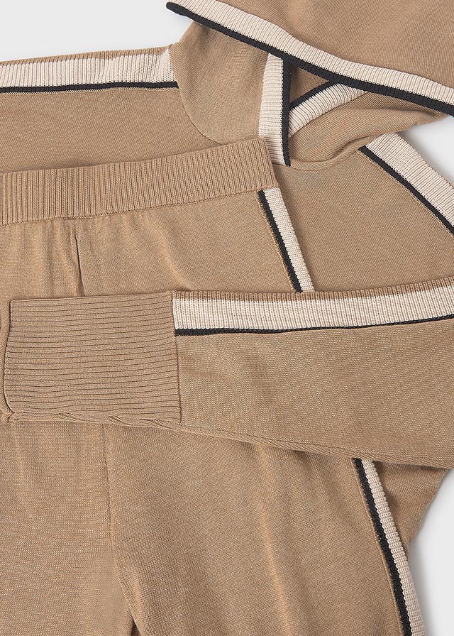 Conj. Pantalon tricot capucha