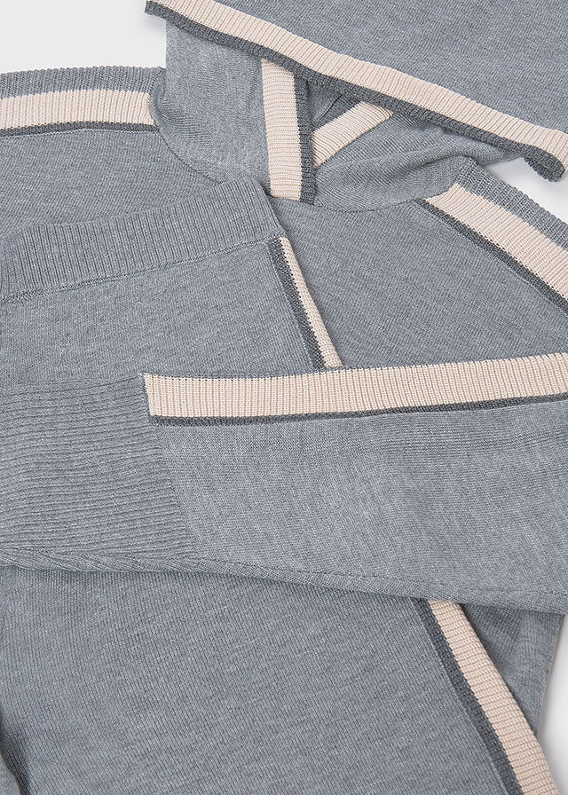 Conj. Pantalon tricot capucha
