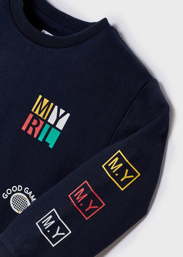 Pullover logos