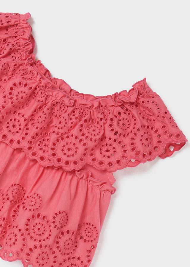 Blusa punto bordado