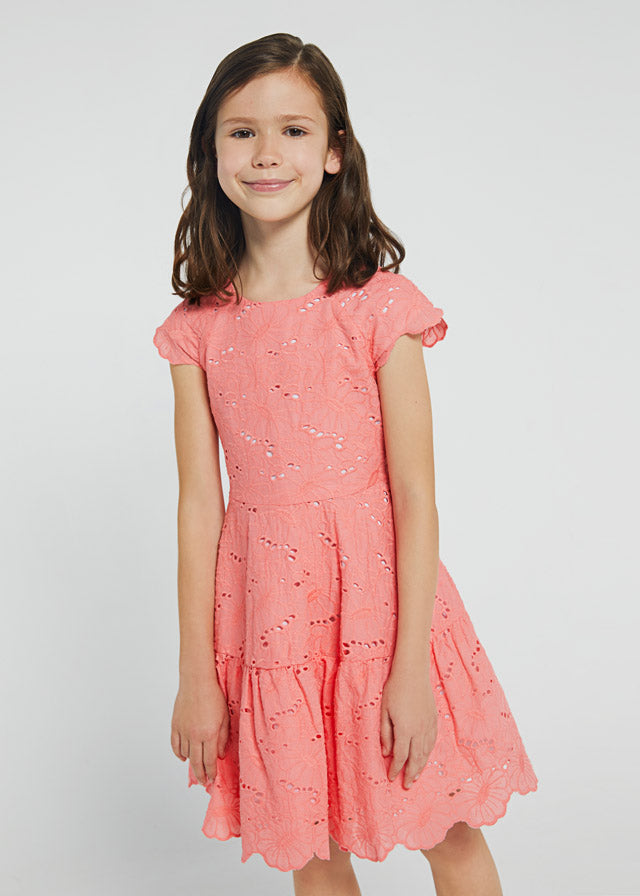 Vestido bordado perforado
