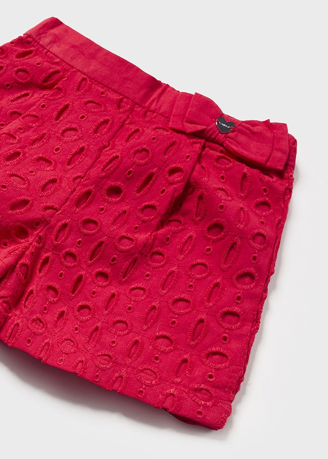 Pantalon corto perforado