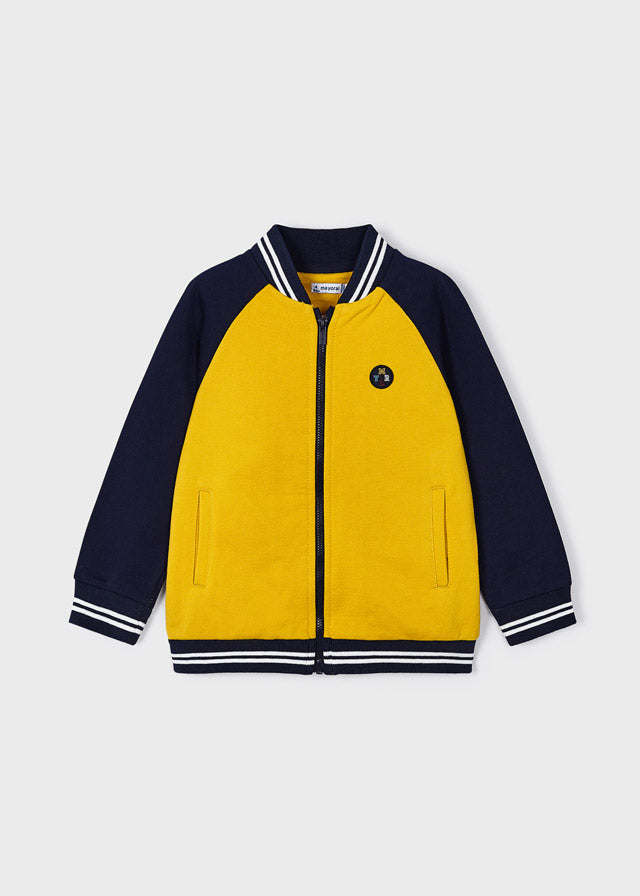 Chandal beisbolera y camiseta