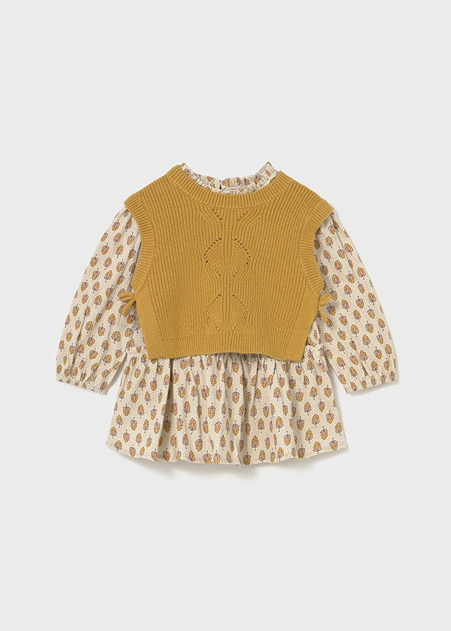 Vestido con chaleco tricot