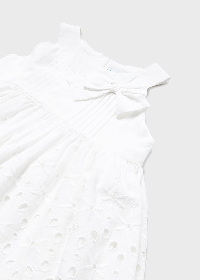 Vestido perforado
