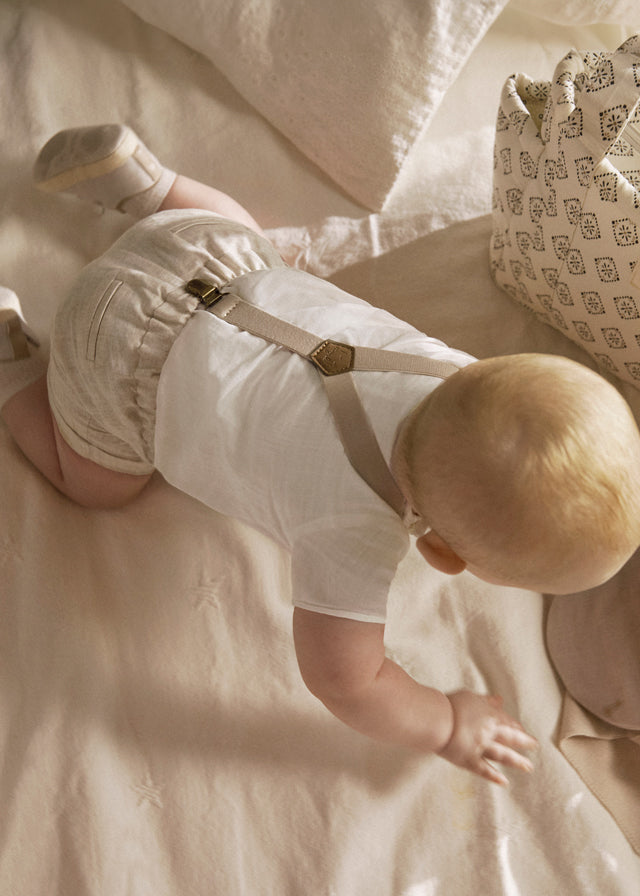 Conj. Pantalon corto y camisa