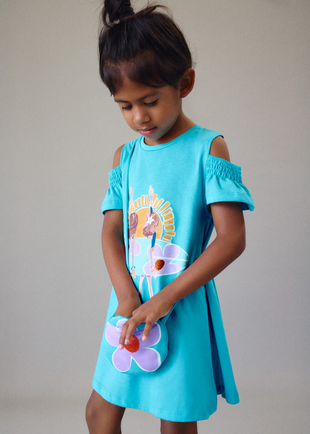 Vestido cut out bolso